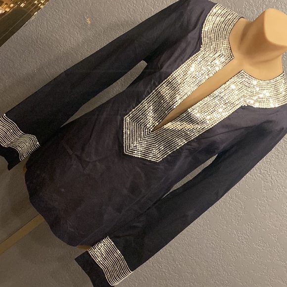 TORY BURCH - l/s dark blue tunic: silver sequins on neck & cuffs, hip slits - 8 - Picture 16 of 16